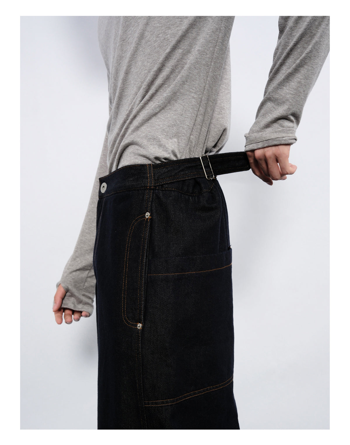 Cropped Straight Jeans