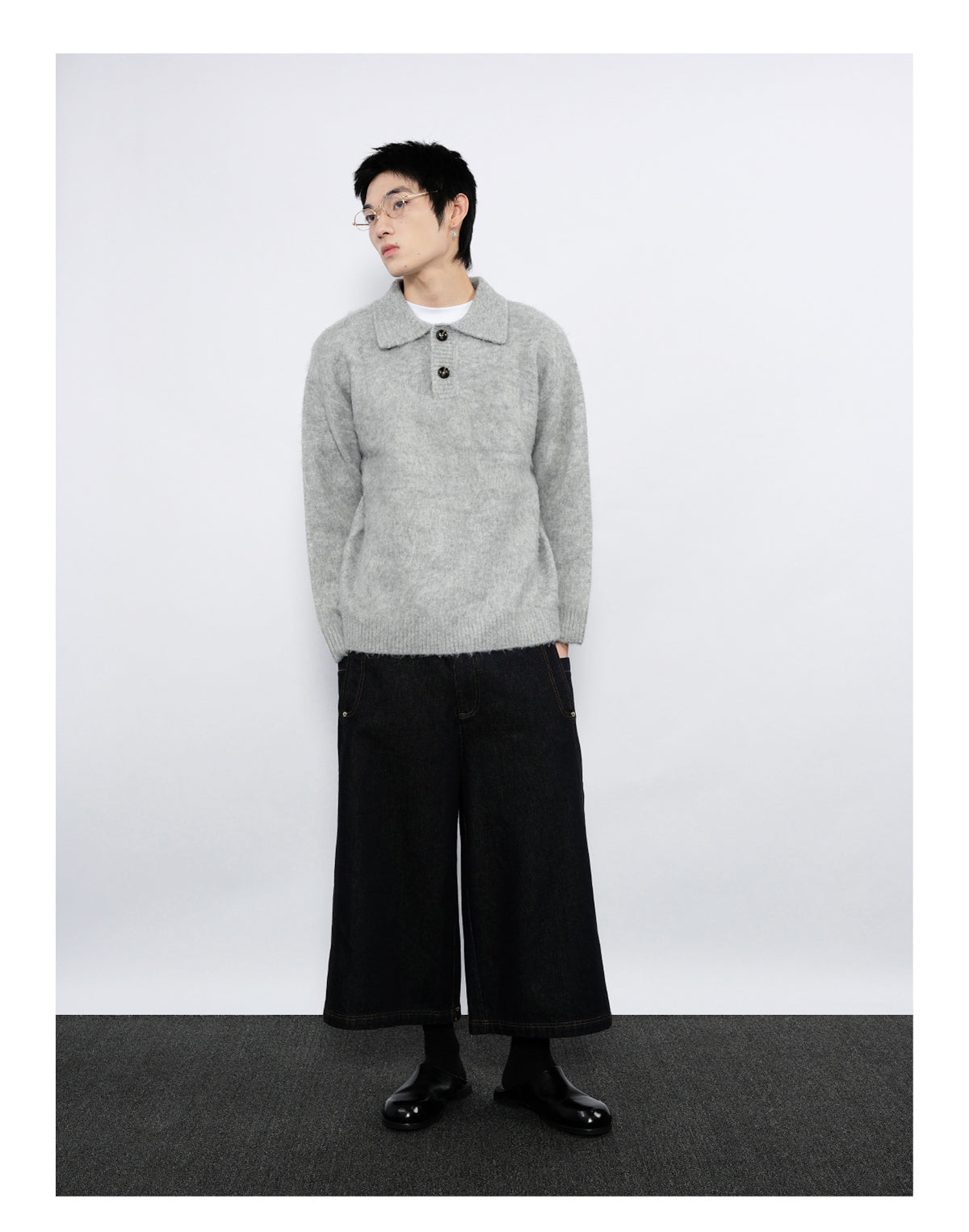 Cropped Straight Jeans