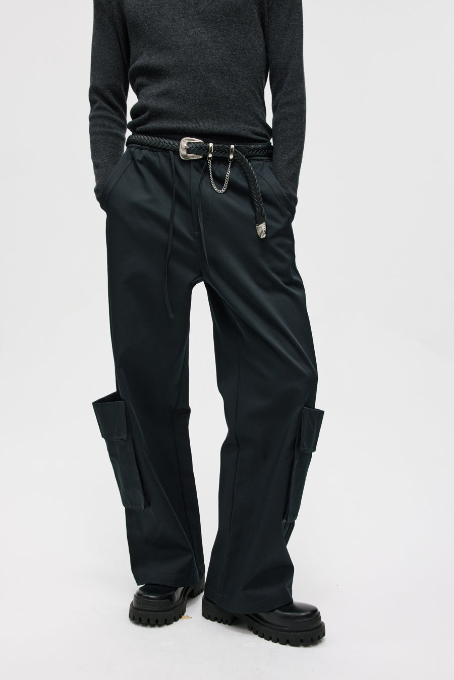 Anti-wrinkle patch pocket work pants