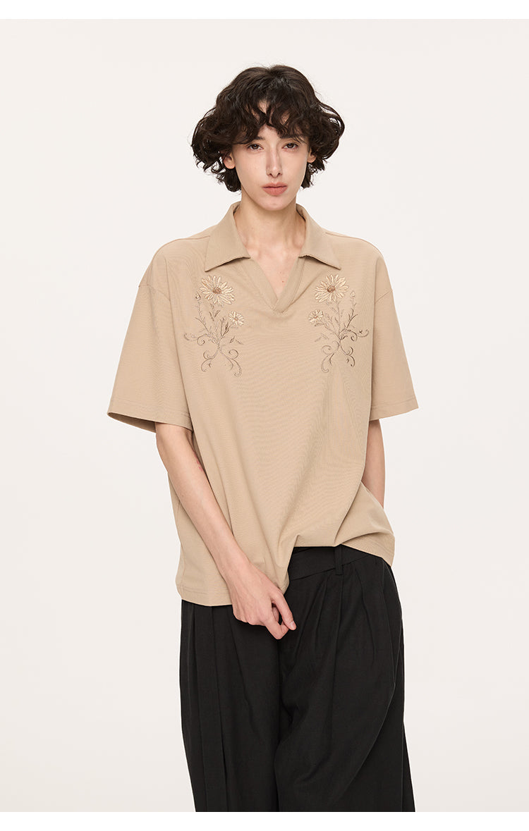 Embroidered V-neck polo shirt