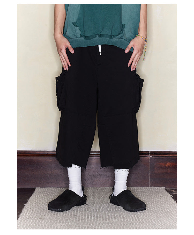 Cargo pocket cropped pants