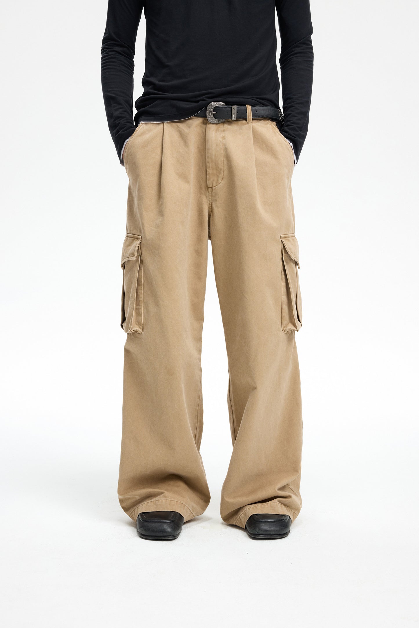 Wash-Finish Straight-Leg Cargo Pants