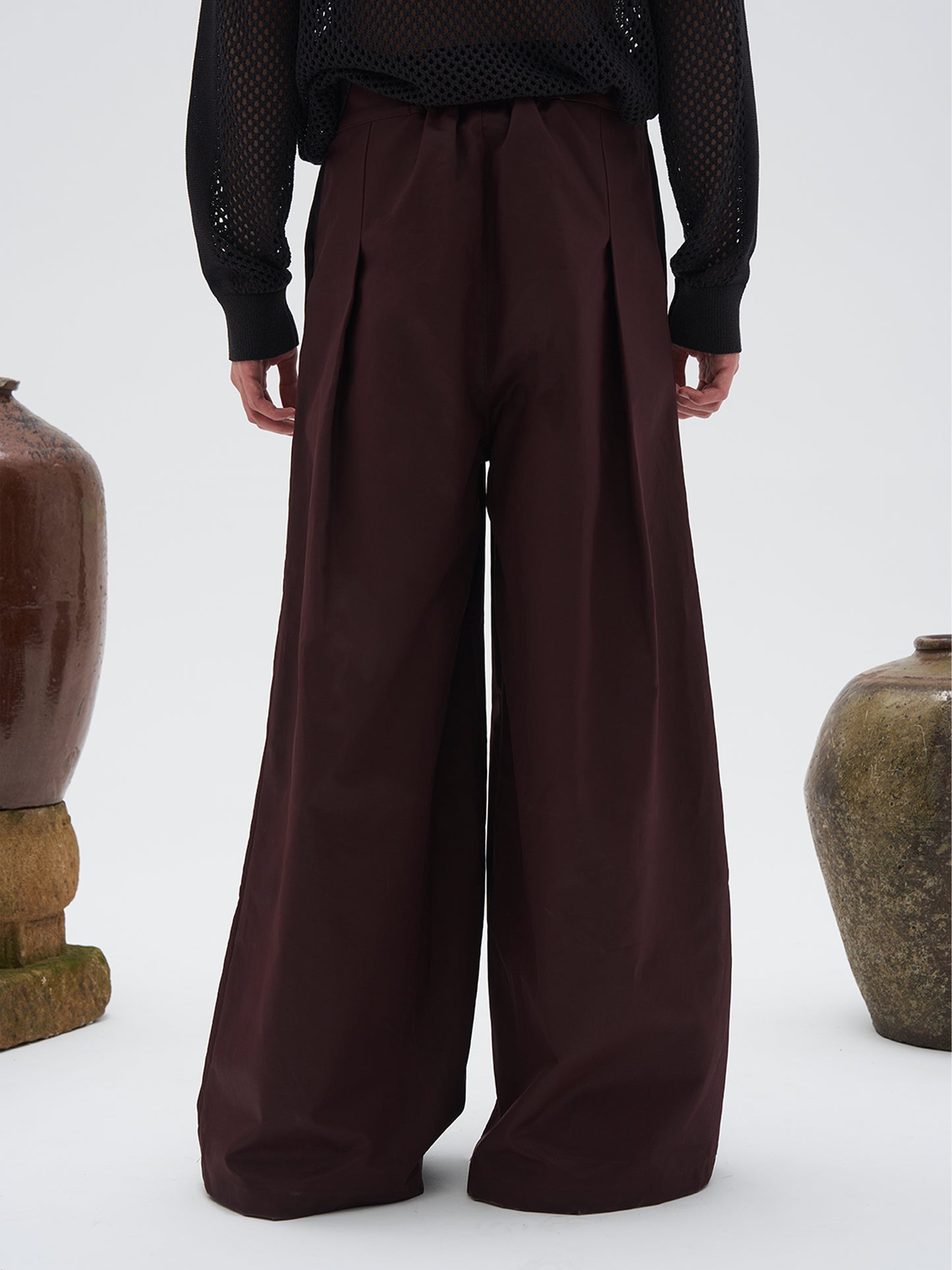 Pleated wide pants