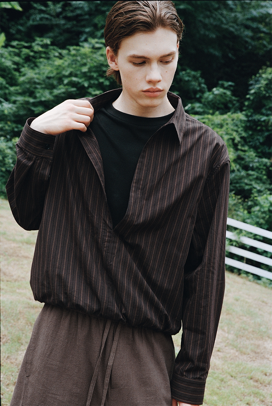 V-neck faux two-piece shirt