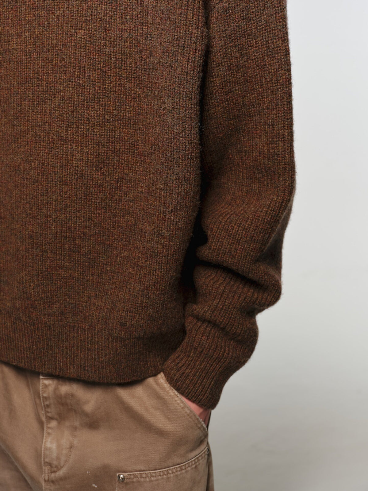 100% Shetland Wool Embroidered Round-Neck Sweater