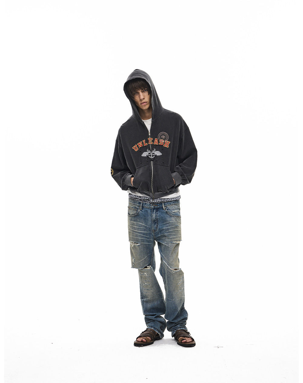Sweatshirt with Letter-Printed Badge