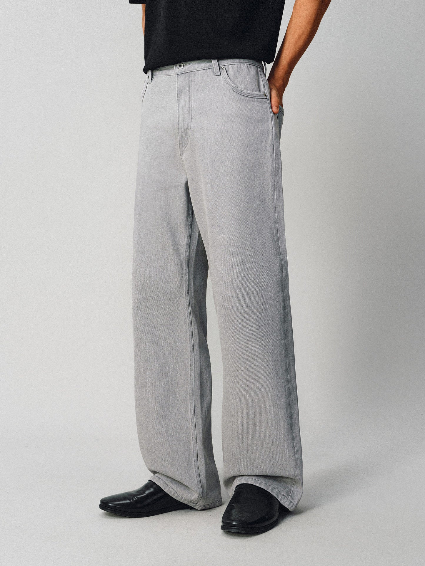 Straight Micro-Flared Washed Jeans