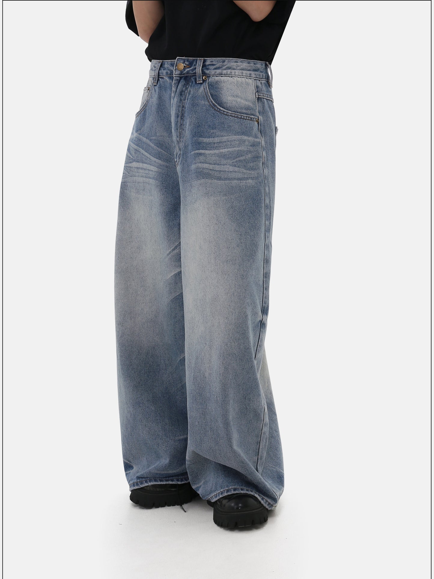 Retro Distressed Jeans