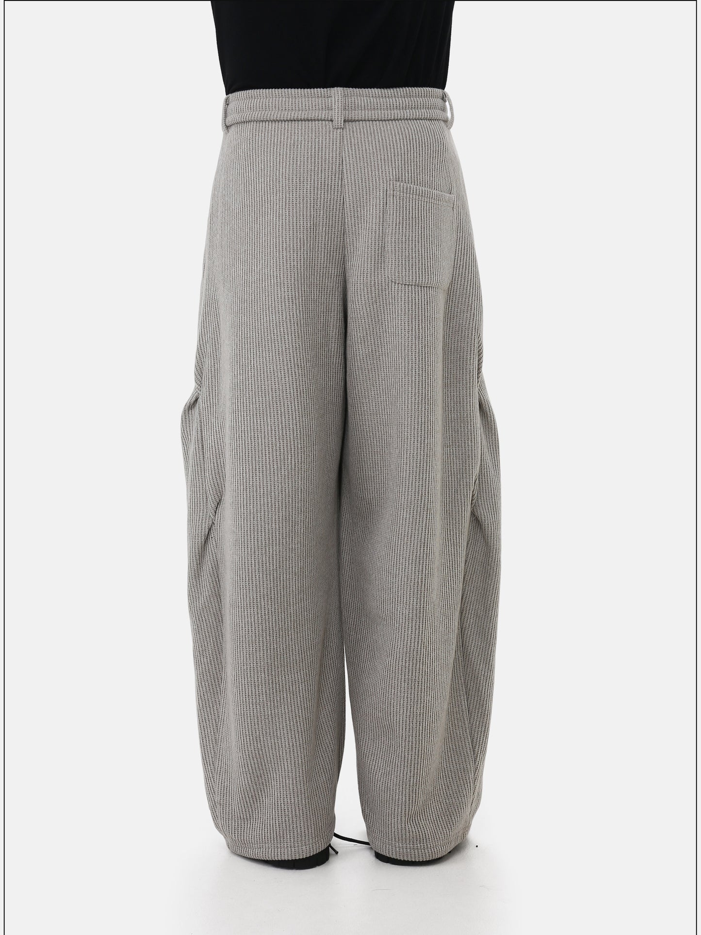 Relaxed Pleated Knit Sweatpants