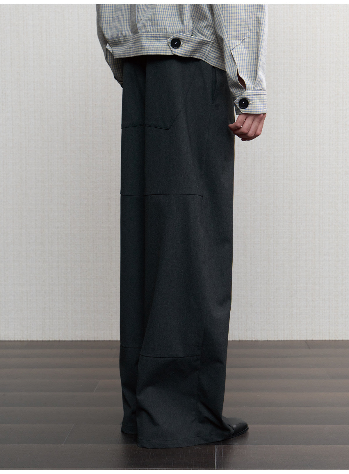 Casual Pants with Special Center Seam