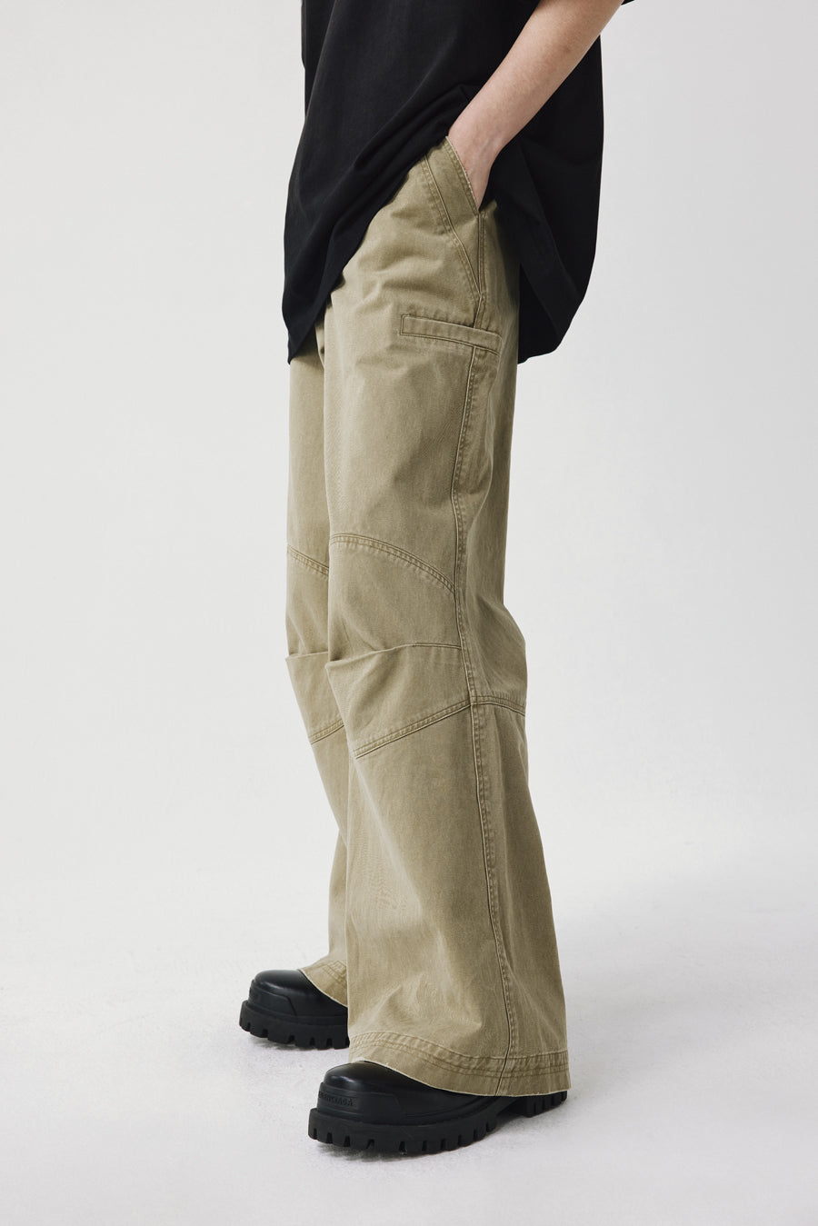 Frayed finish casual pants