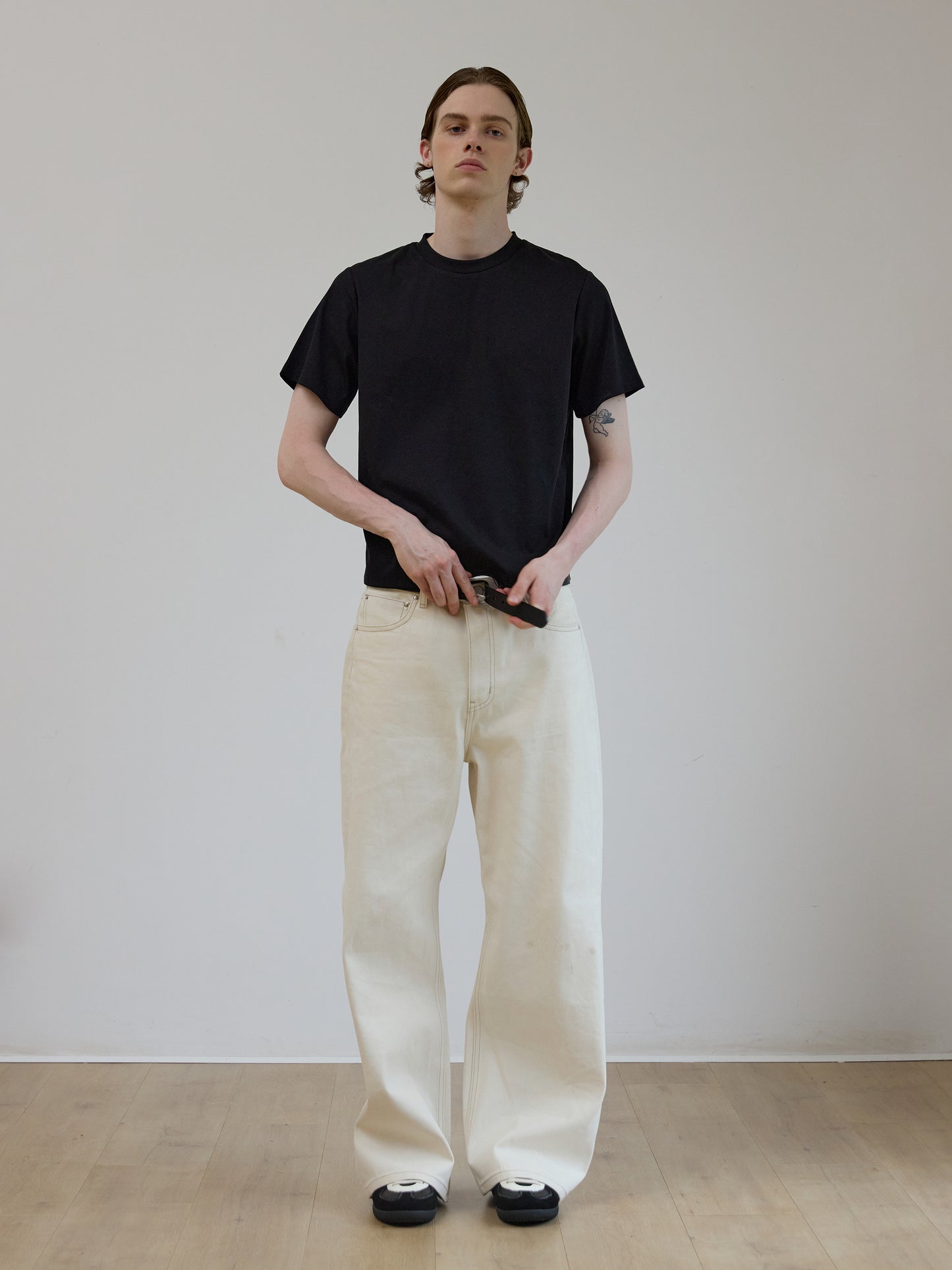 Basic round neck T-shirt