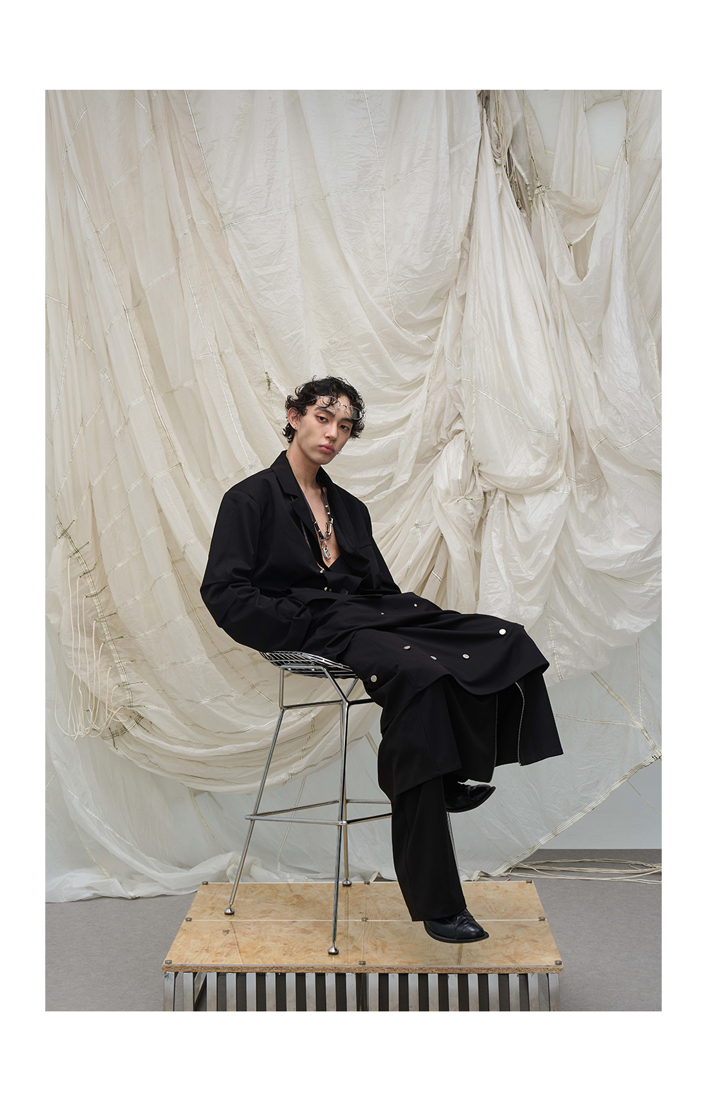 Detachable long skirt with buttons