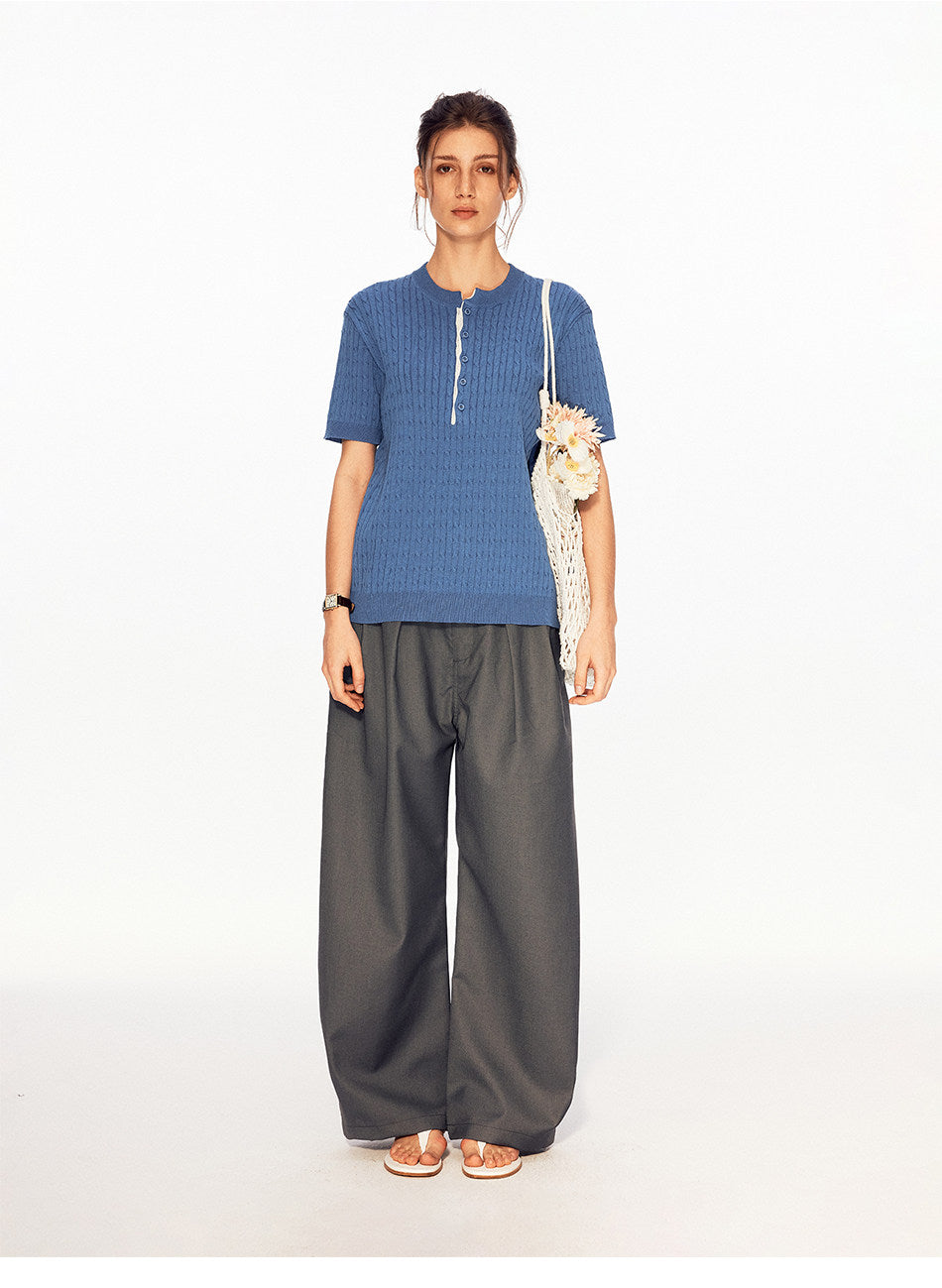 Casual Pants with an Adjustable Waistband