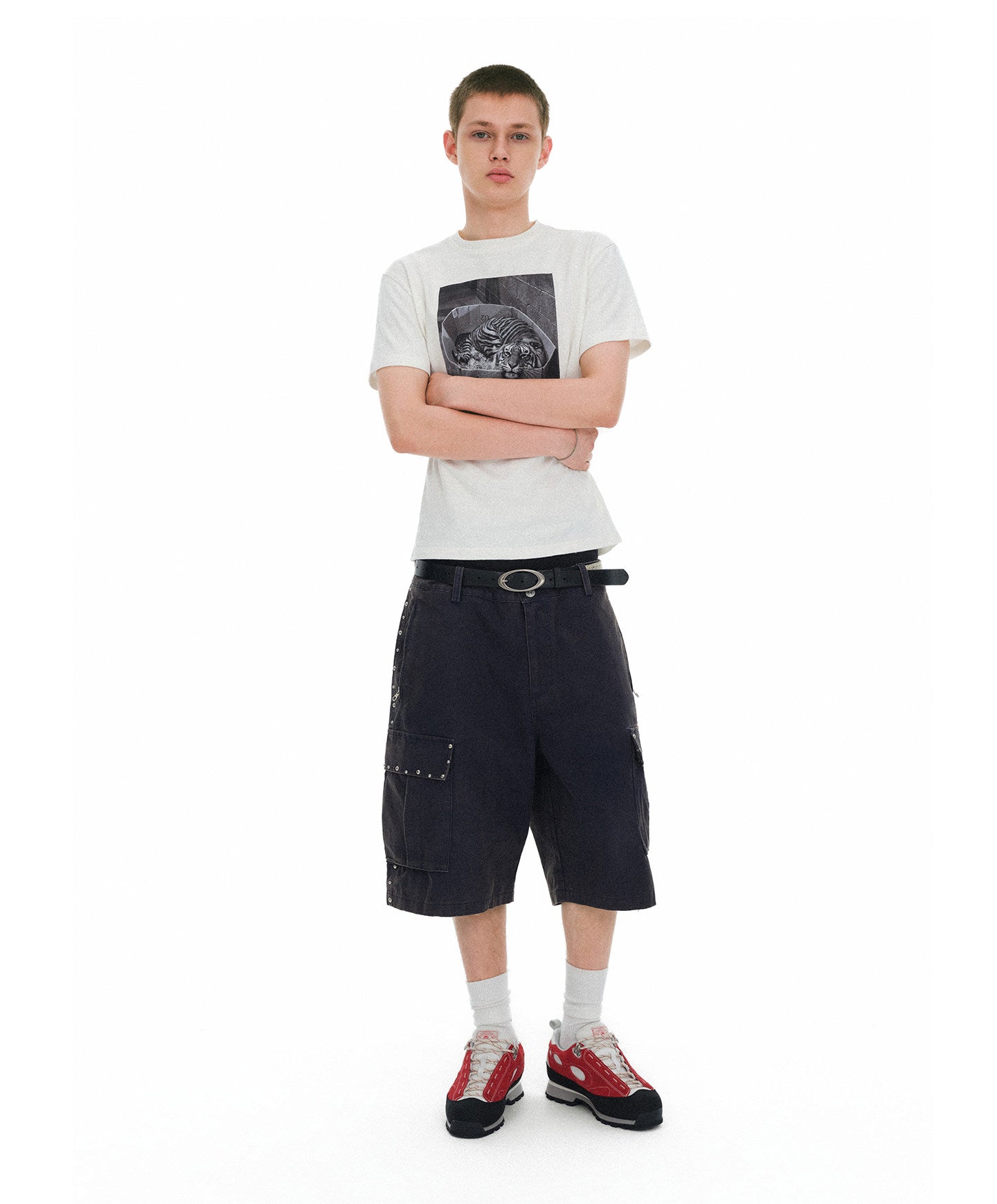 Multi-Pocket Loose Shorts