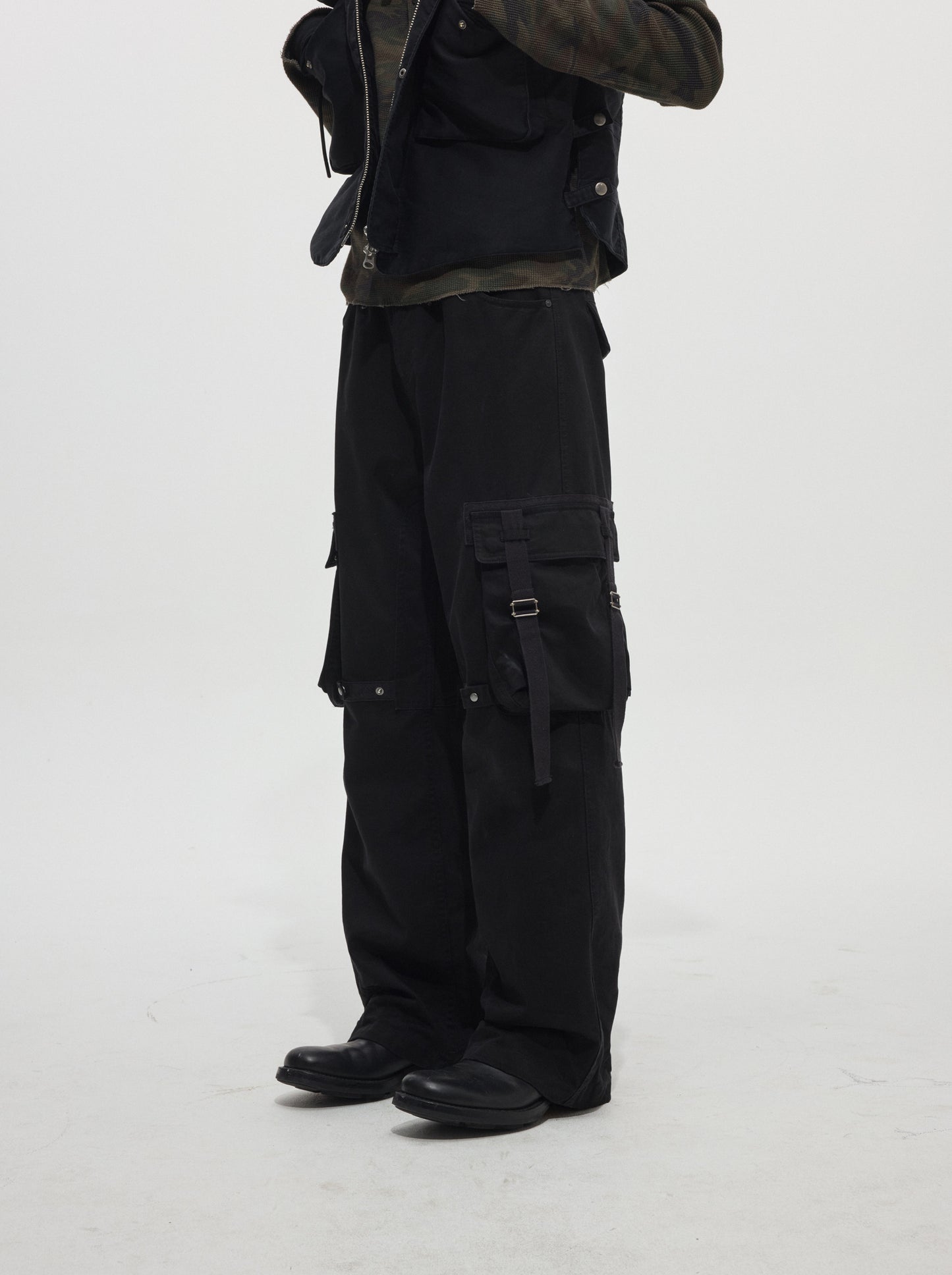 Webbing-Washed Cargo Pants