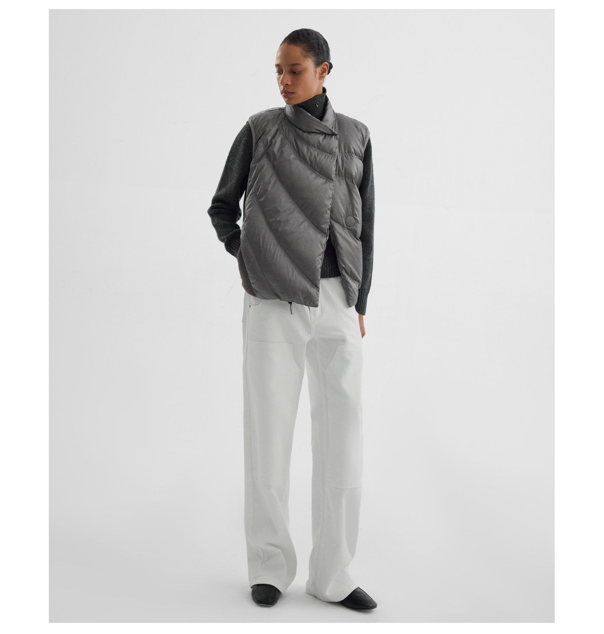 Houndstooth-Patterned Magnetic Down Vest