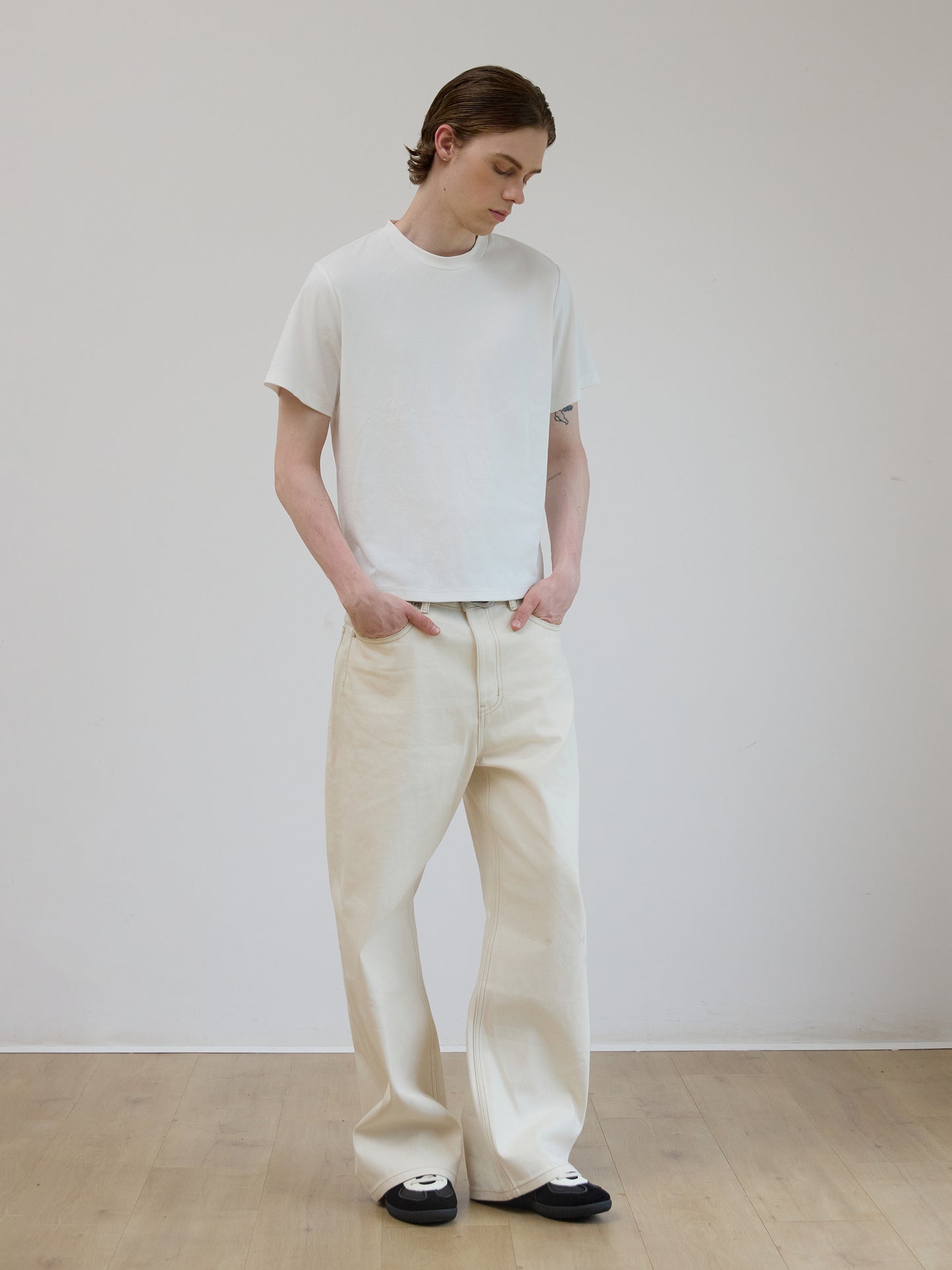 Basic round neck T-shirt