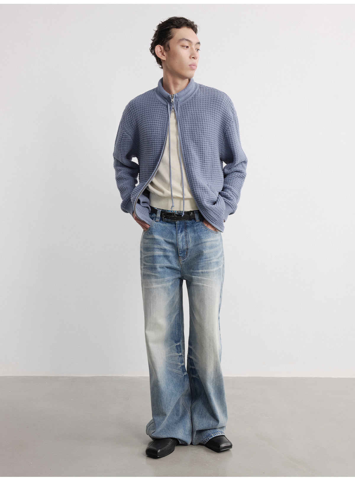 Wash-processed wide-leg jeans