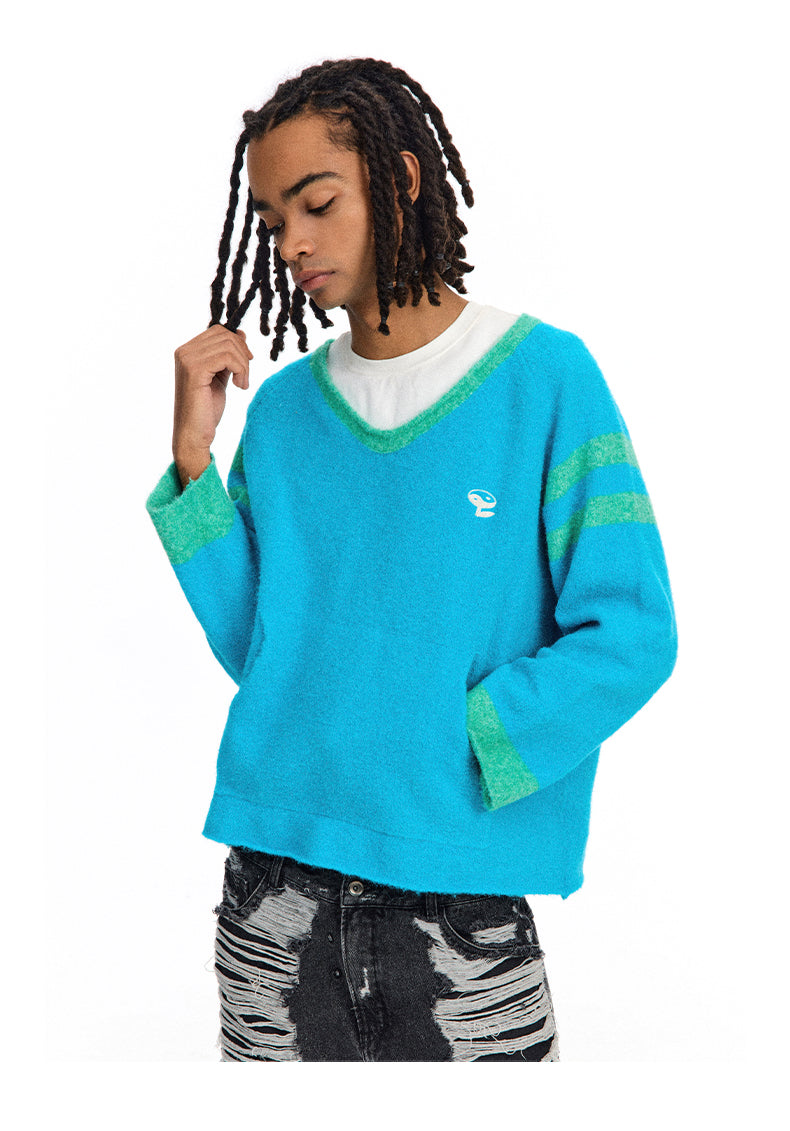 Lightweight V-neck knit