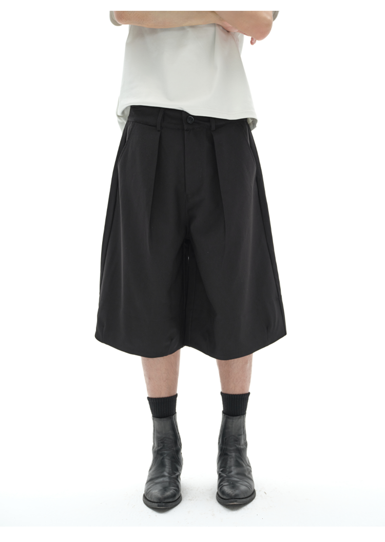 Pleated Simple Shorts
