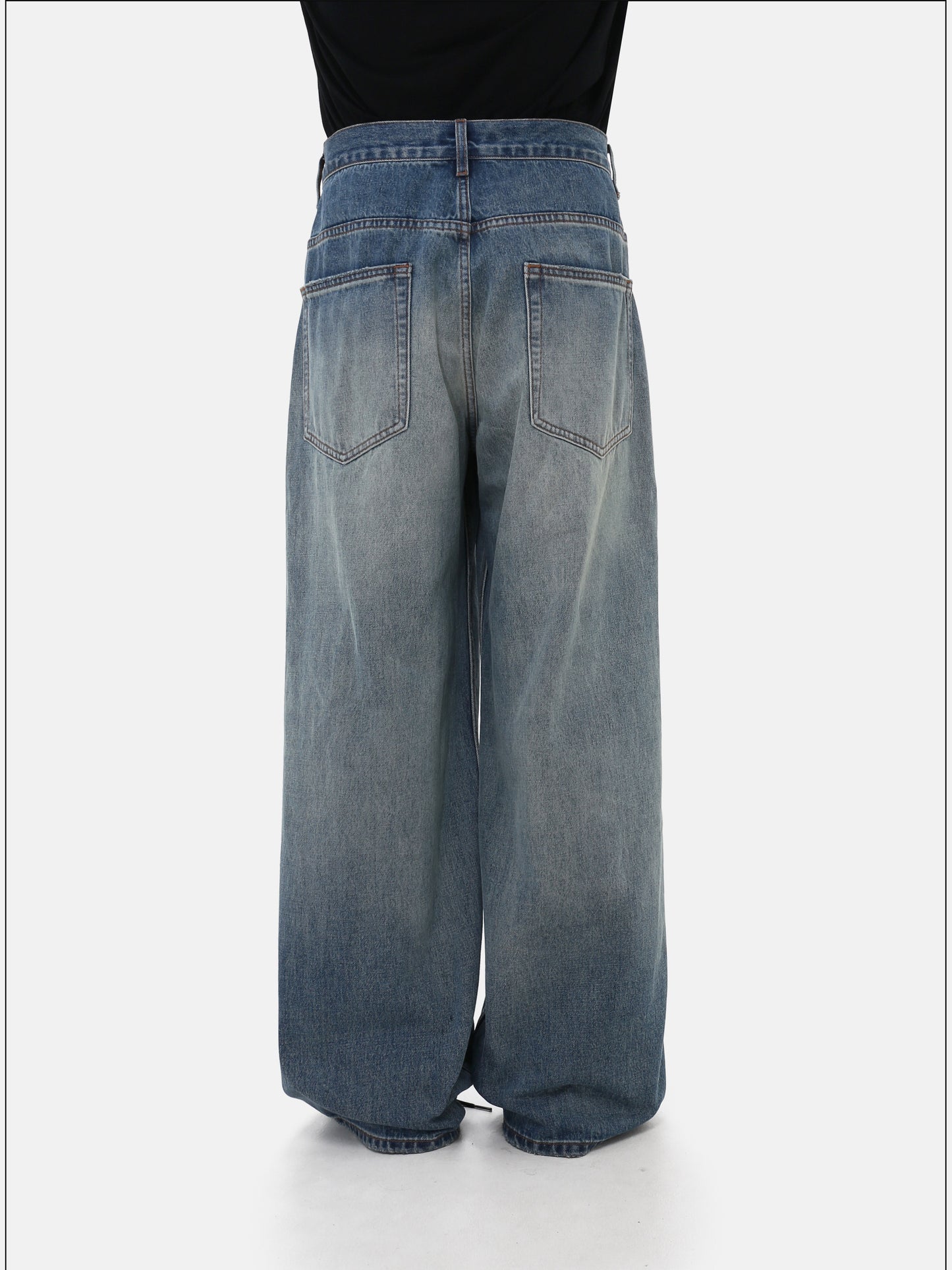 Casual Straight-Leg Jeans