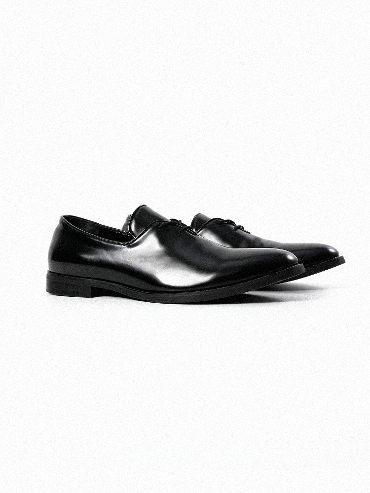 Thin-soled Oxford shoes