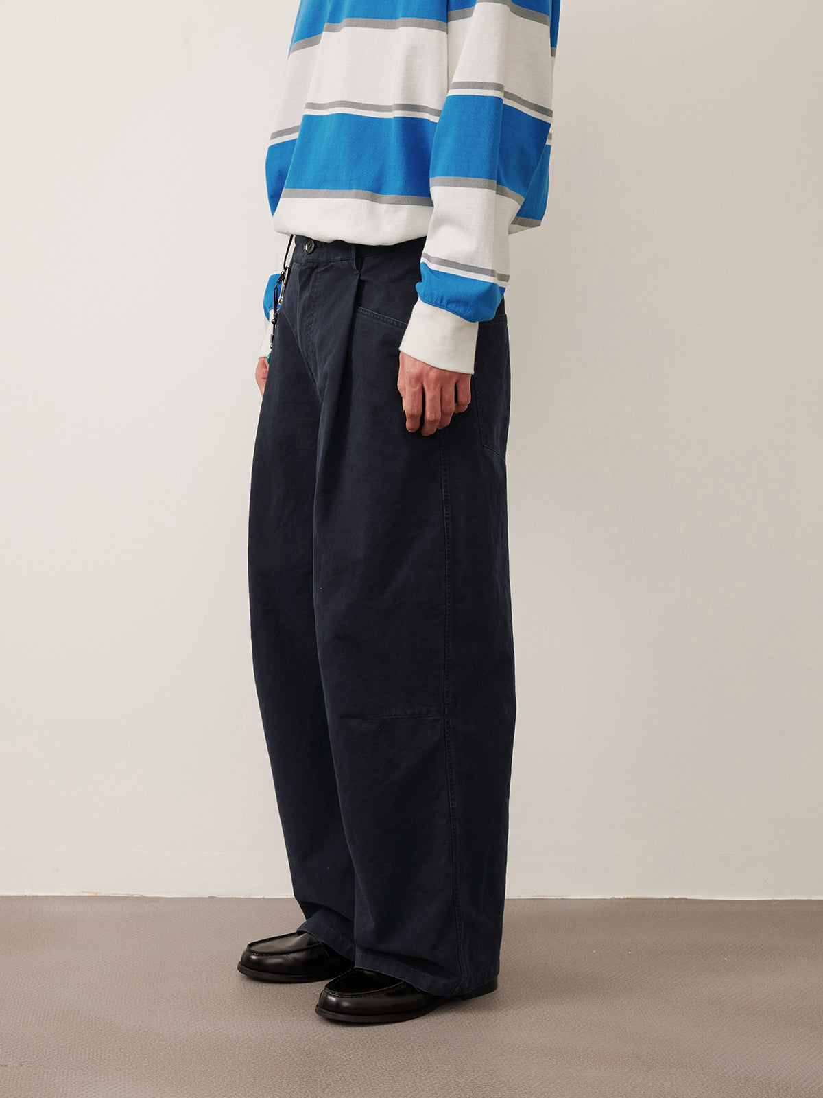 Single Pleated Loose Casual Pants