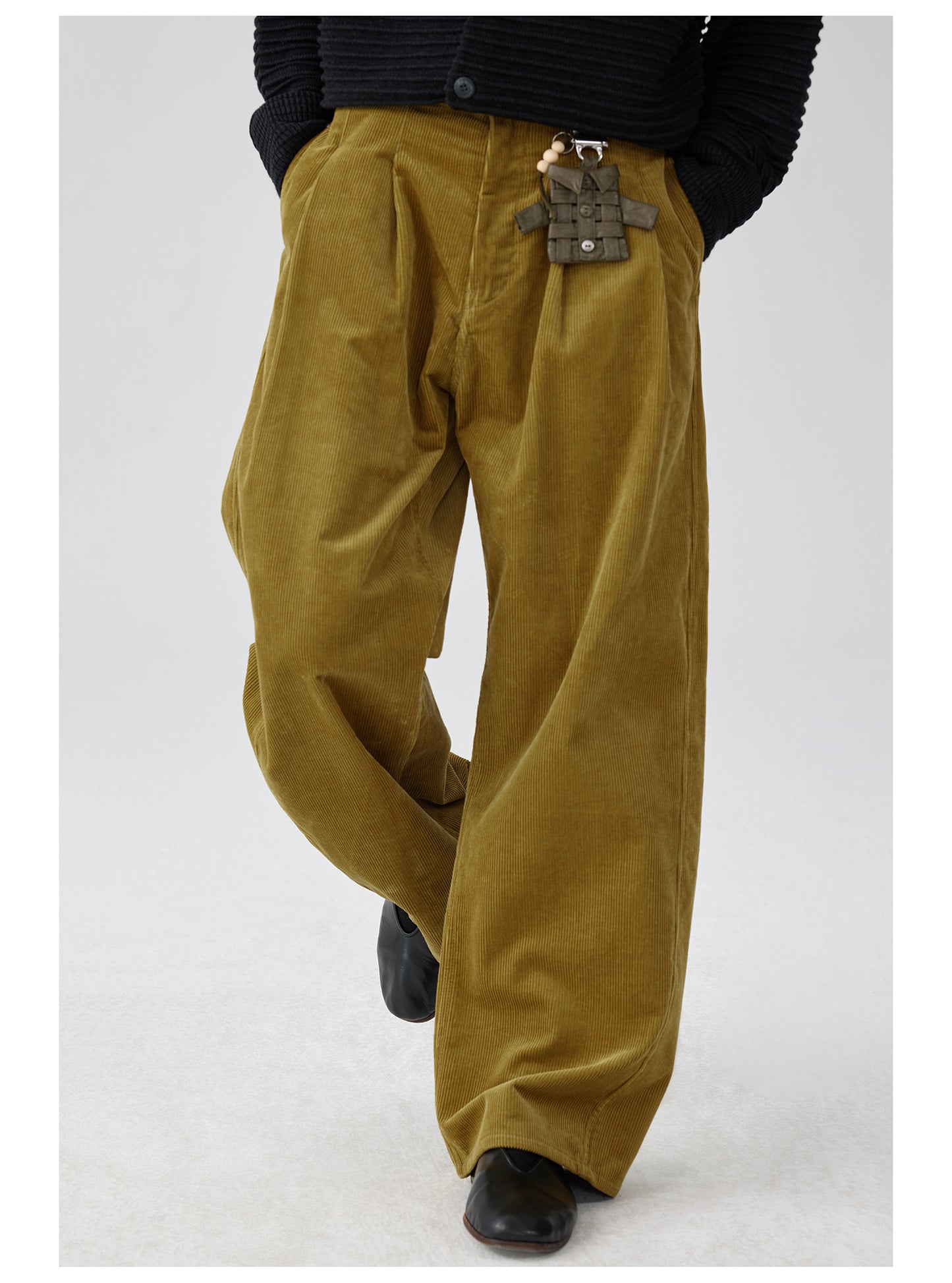 Straight pleated corduroy casual pants