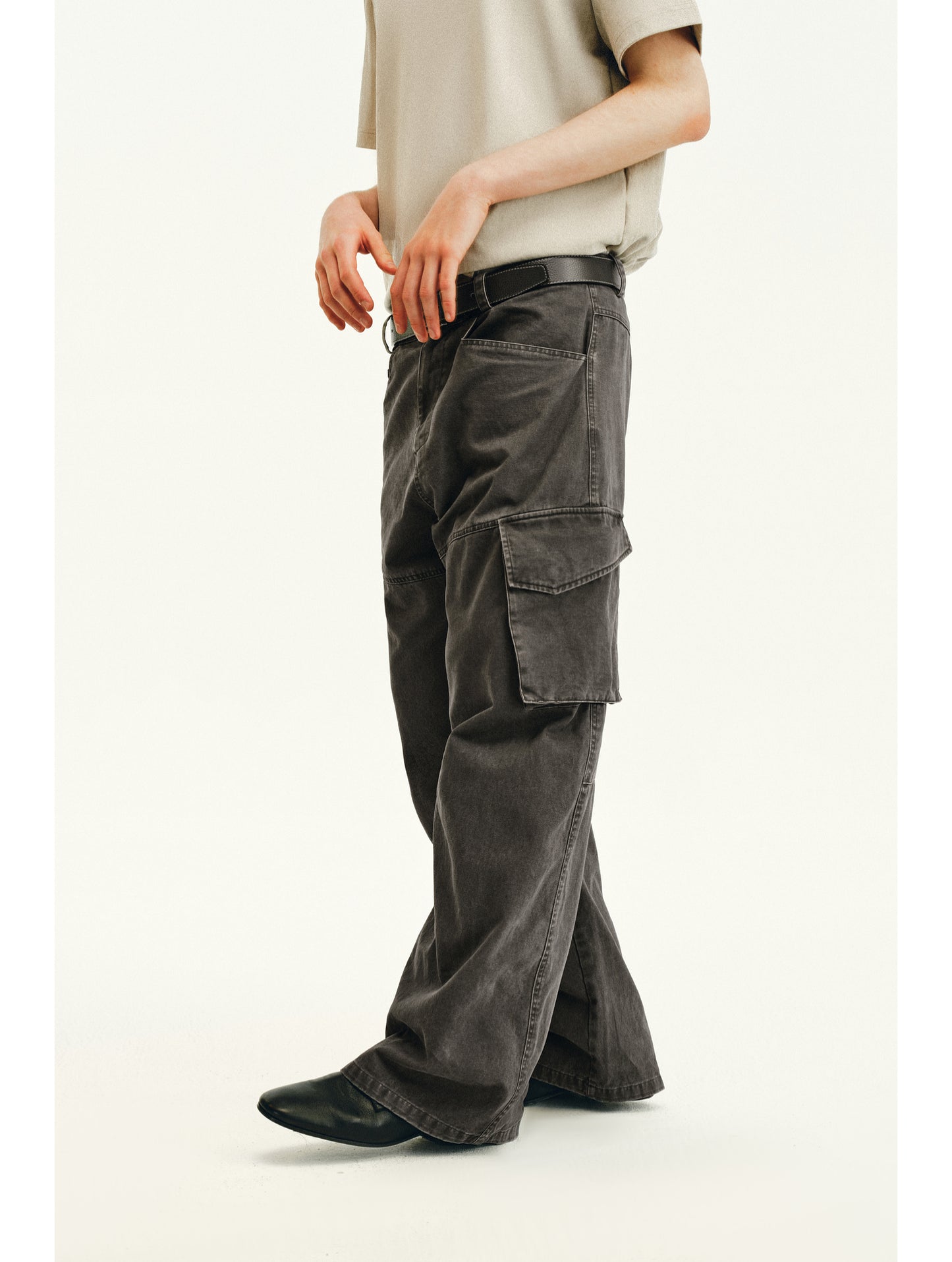 Damage-Washed Casual Pants