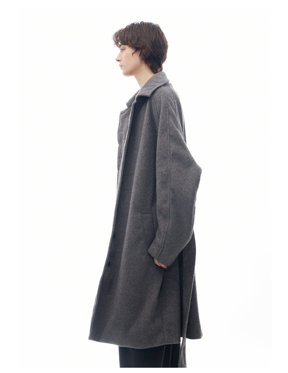 Curved Sleeve Pleated Thick Wool Coat