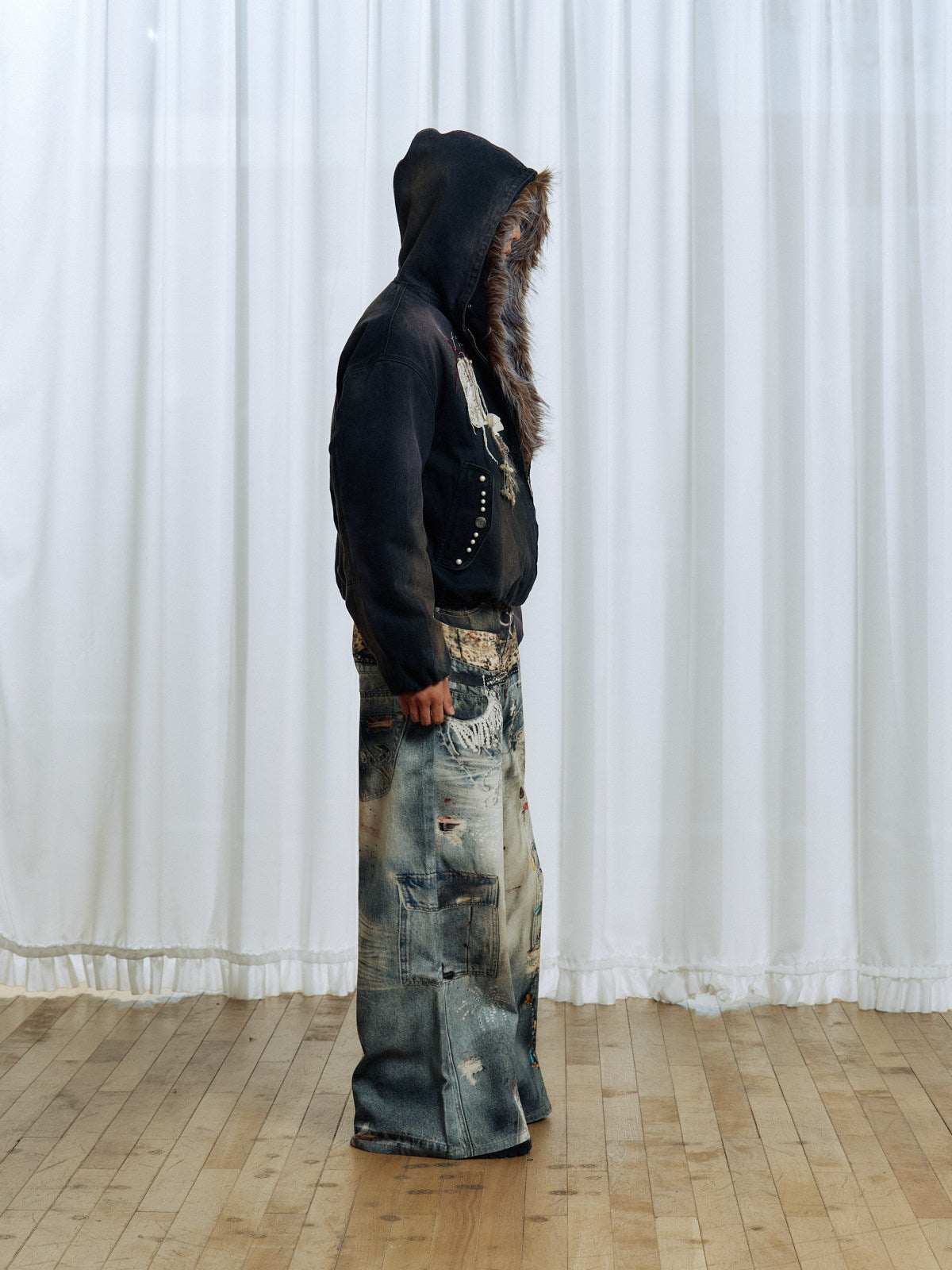 Detachable faux fur lining denim jacket