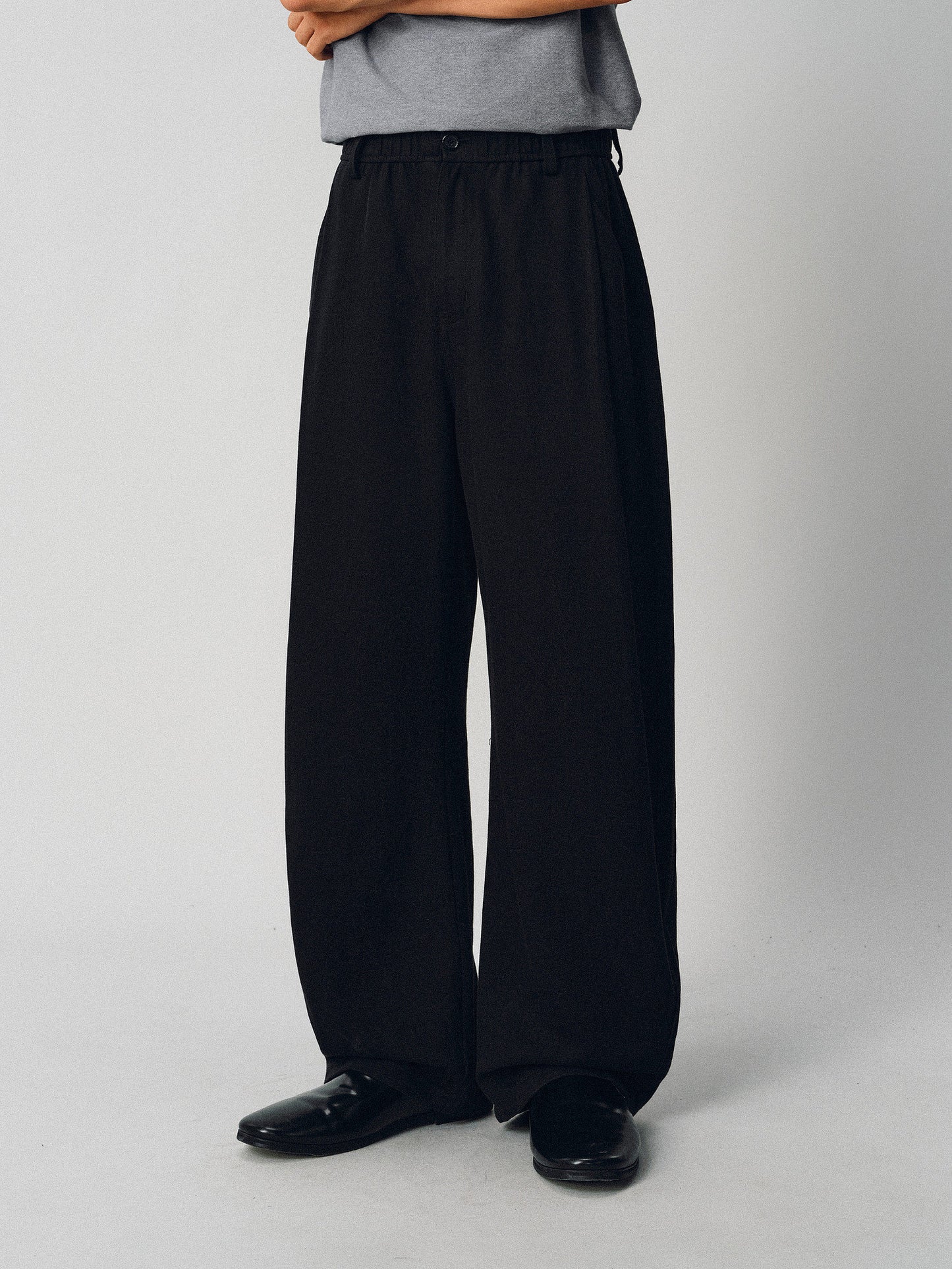Casual Pants with Side Pleats and Elastic Waistband