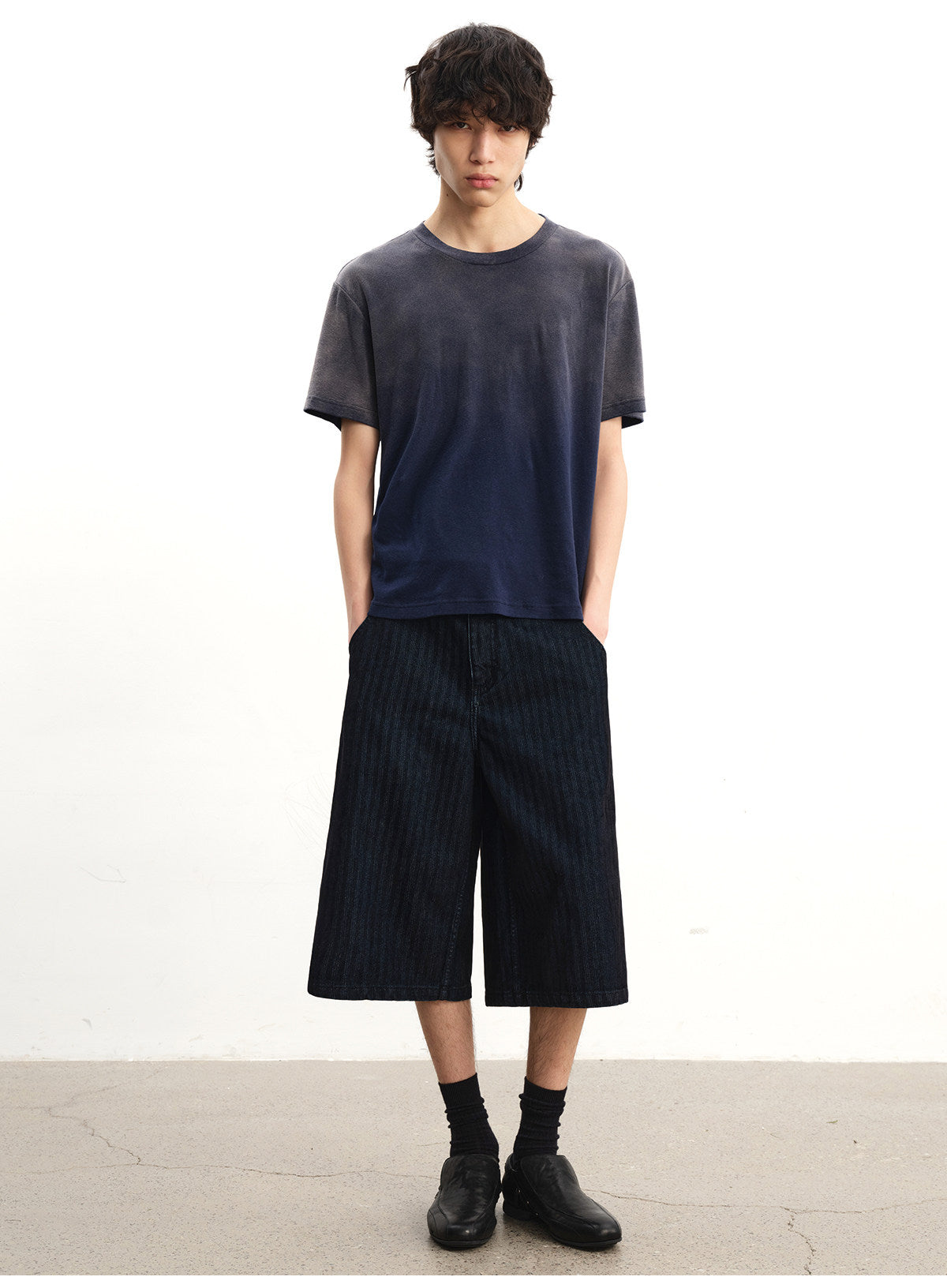 Herringbone-patterned corduroy cropped pants