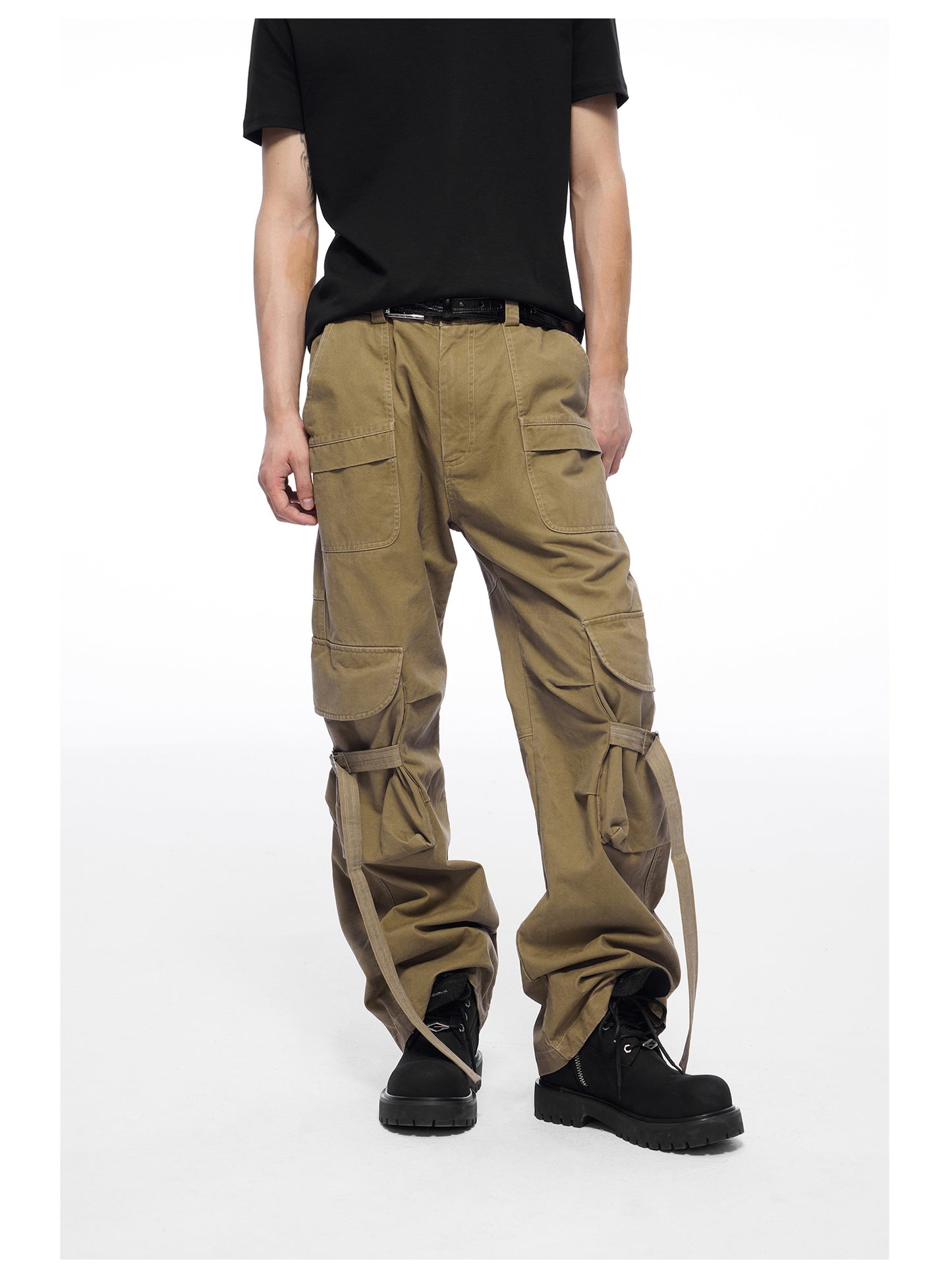 Multi-pocket casual pants with straps