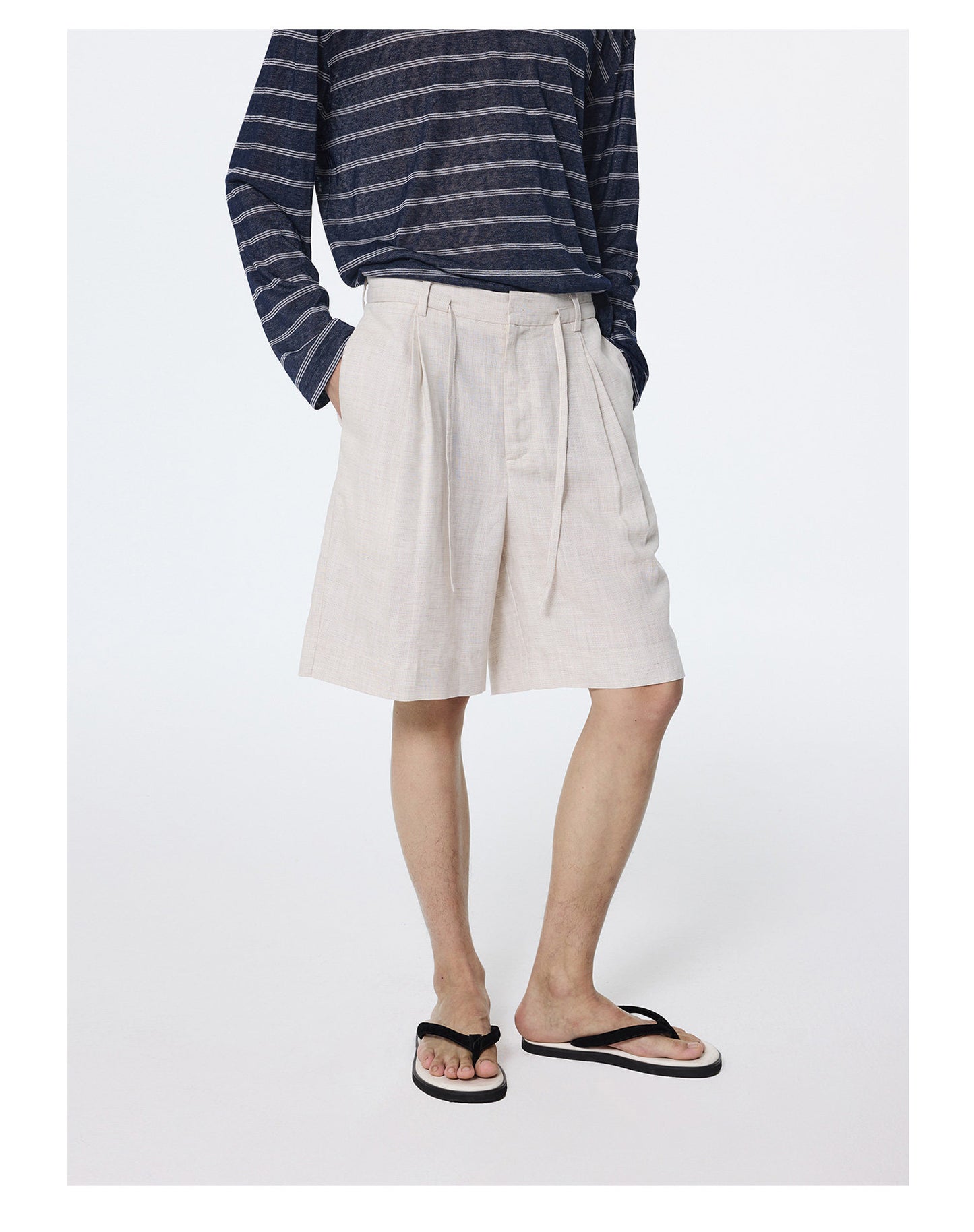 Simple Casual Double-Pleated Shorts