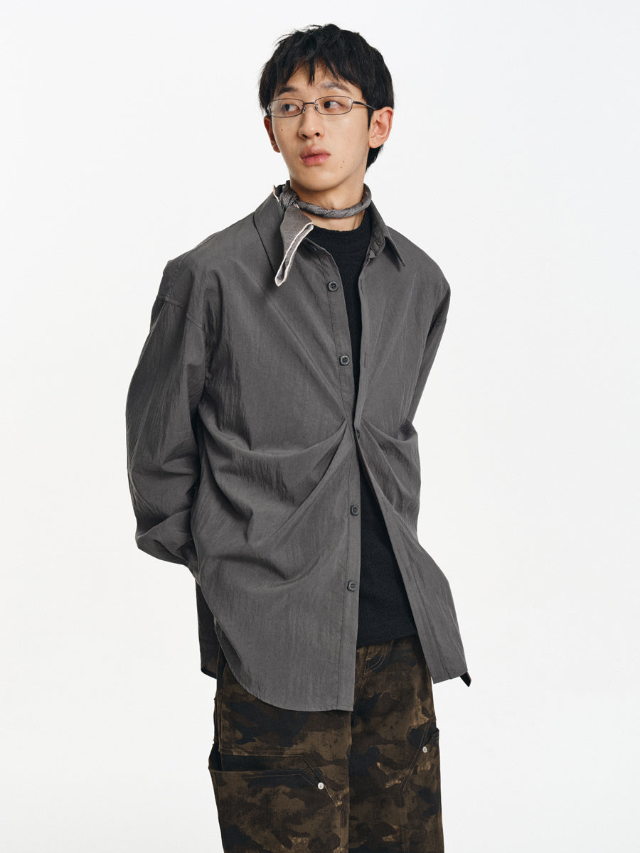 Smooth feel pleated shirt