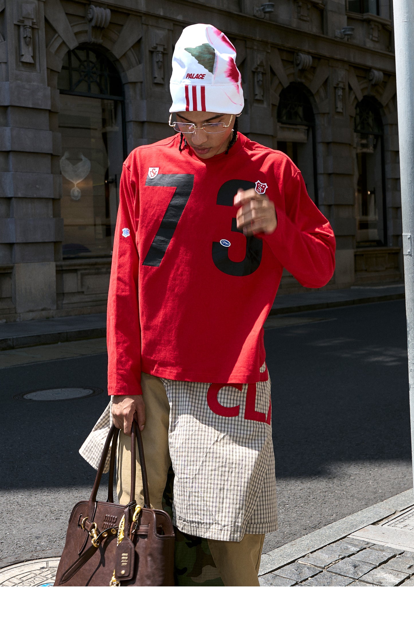 Round Neck Embroidered Print T-Shirt