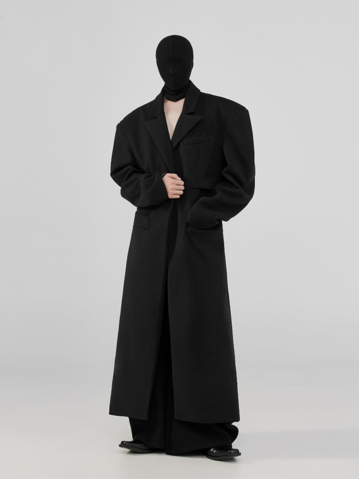 Minimalist Silhouette Long Wool Coat