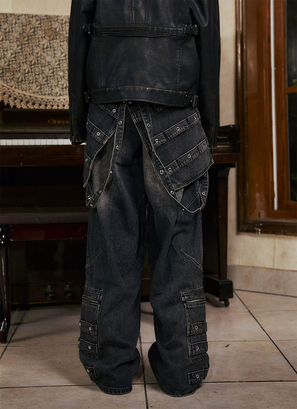 Heavy Duty Washed Straight Jeans
