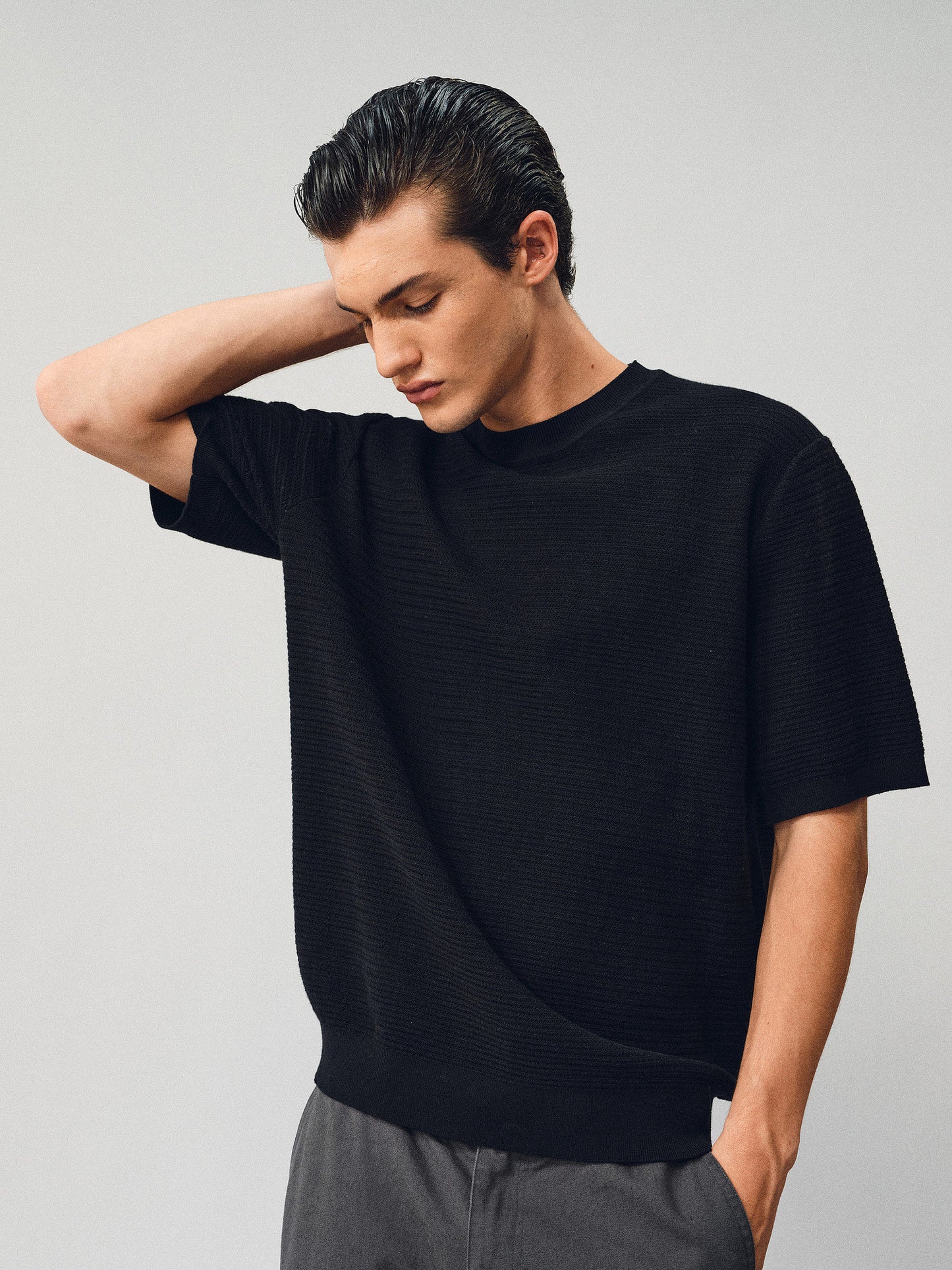 Short-sleeve knit shirt