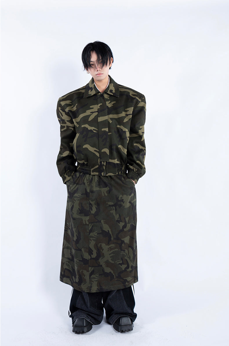 Short camouflage jacket with shoulder pads