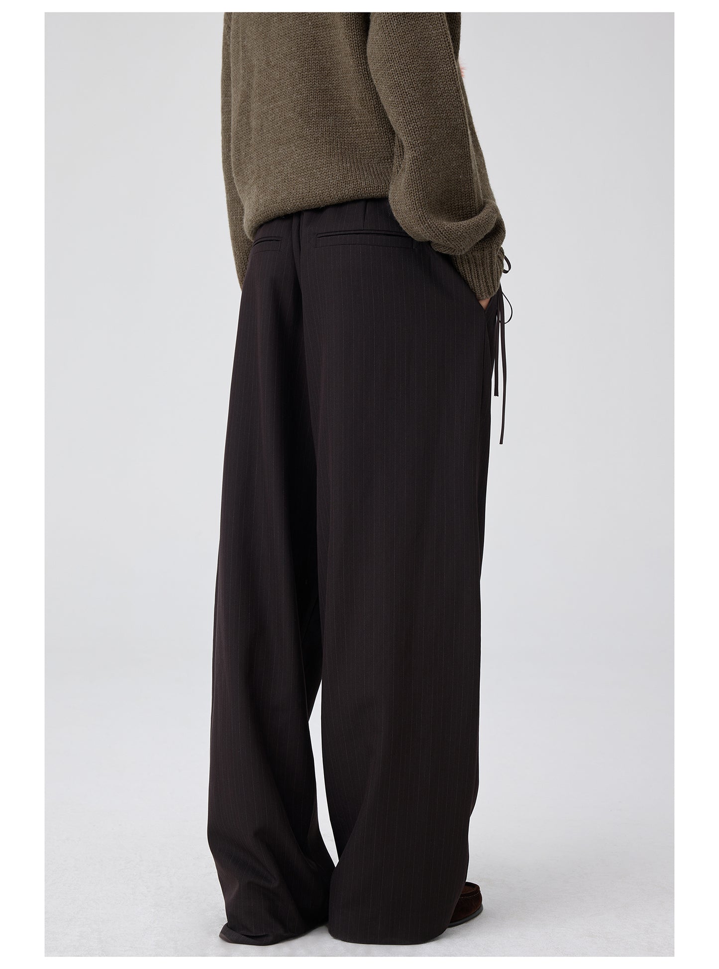 Logo Waistband Pleated Pants