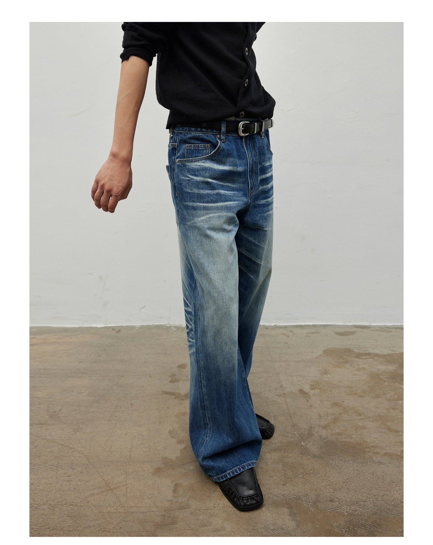 Wash-processed Straight-Leg Jeans