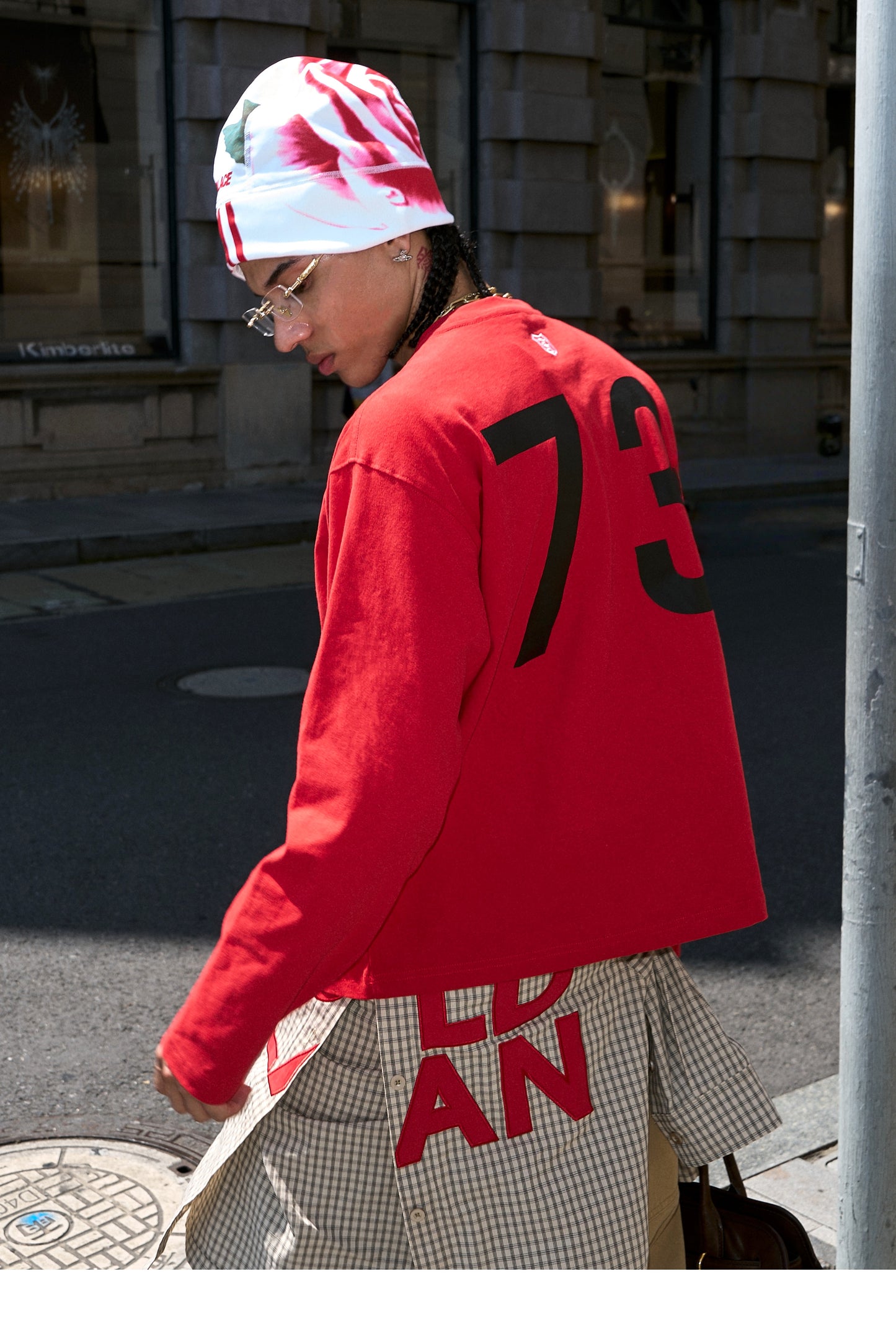 Round Neck Embroidered Print T-Shirt