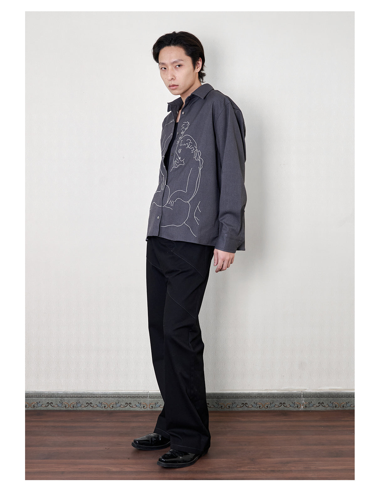 Portrait Embroidery Thick Shirt