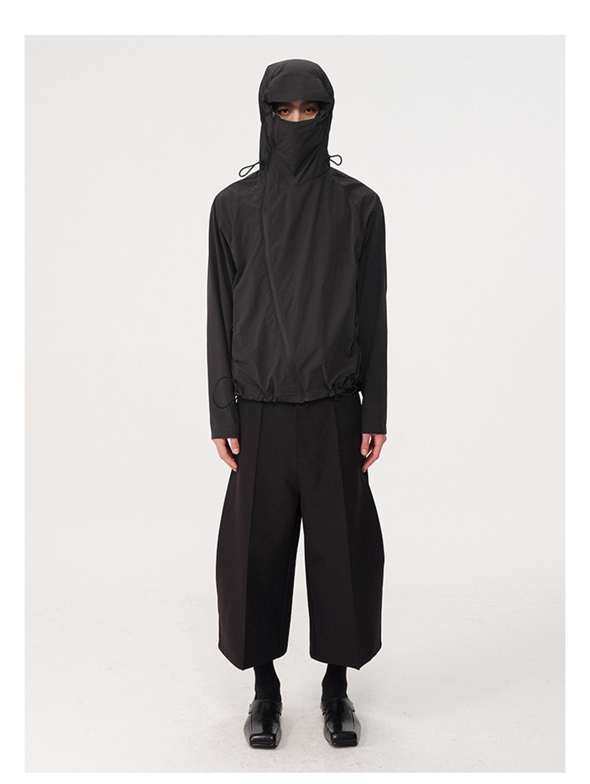 Drawstring hooded jacket