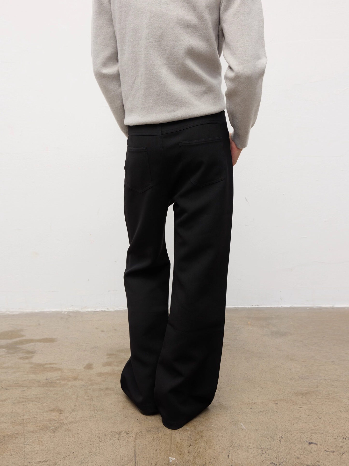 Wrinkle-resistant casual pants