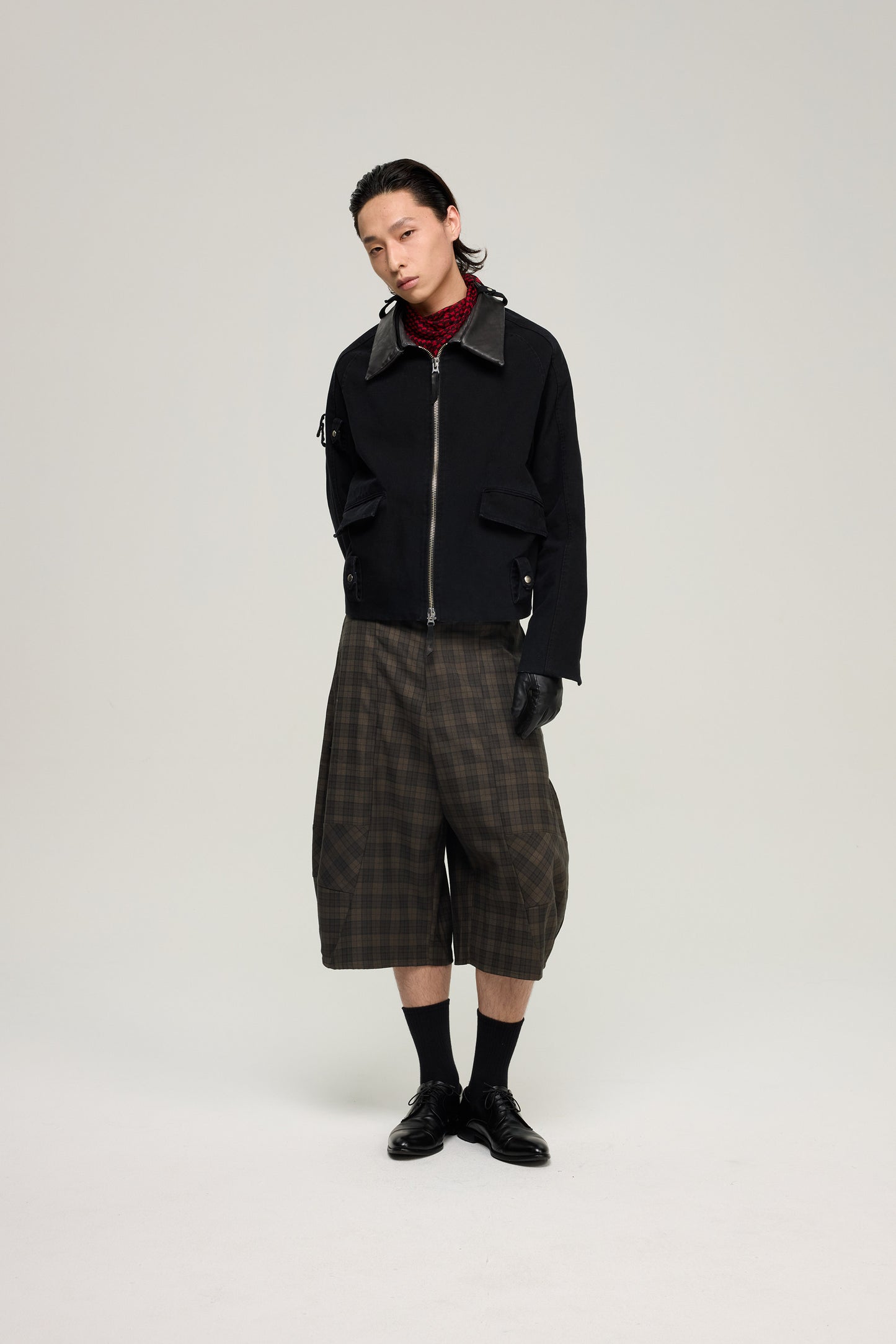 Jacket with a detachable leather collar