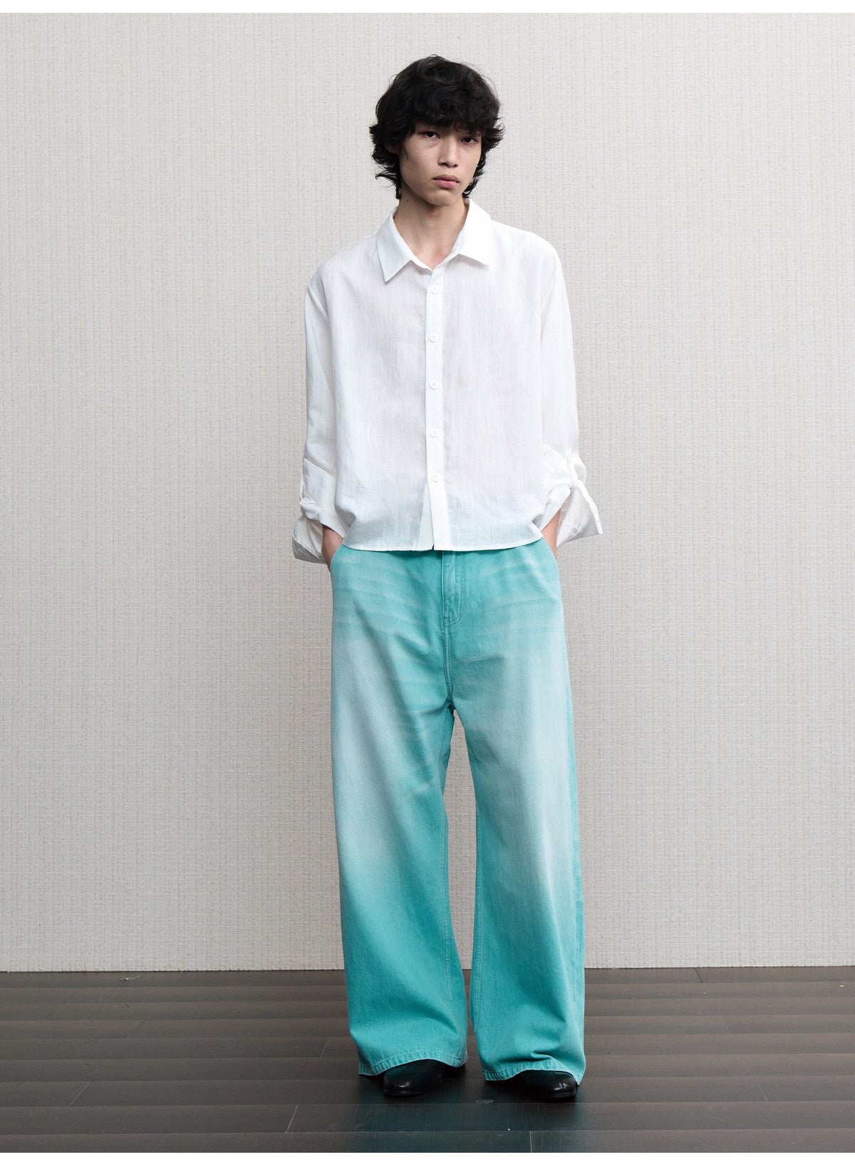 Relaxed-Fit Wide-Leg Jeans